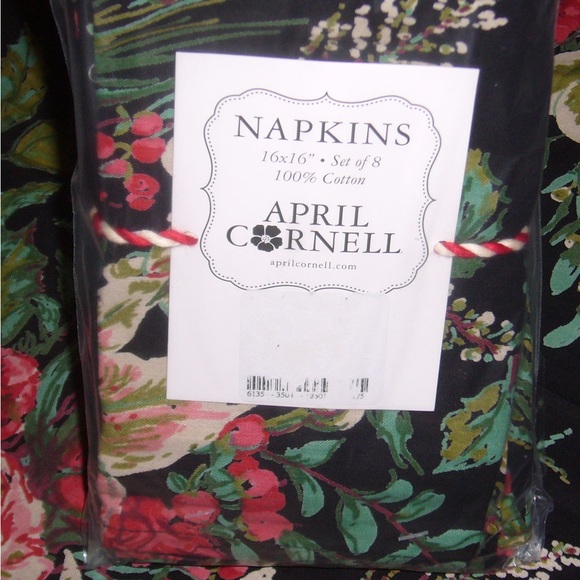 Merry Black Round Tablecloth- 70” Round + 8 Napkins new - Picture 8 of 8